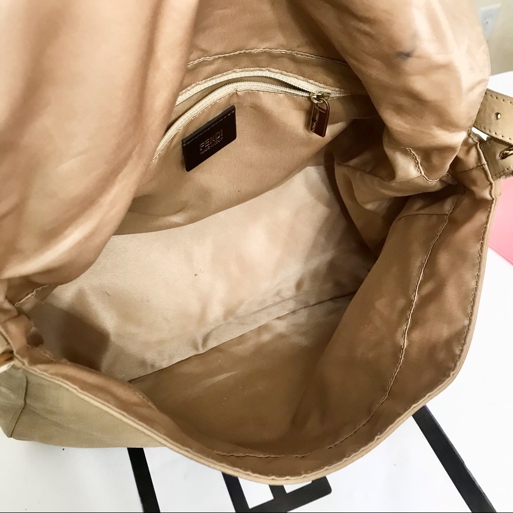 โโ๐บFENDI Soft Leather Shoulder Bag ๐ผ - Picture 12 of 16
